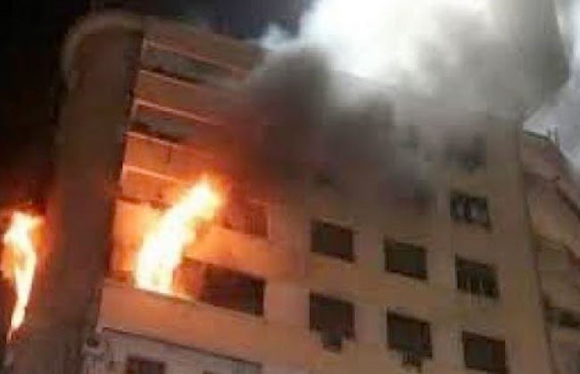 إخماد حريق داخل منزل مهجور بحارة اليتيم بالجيزة